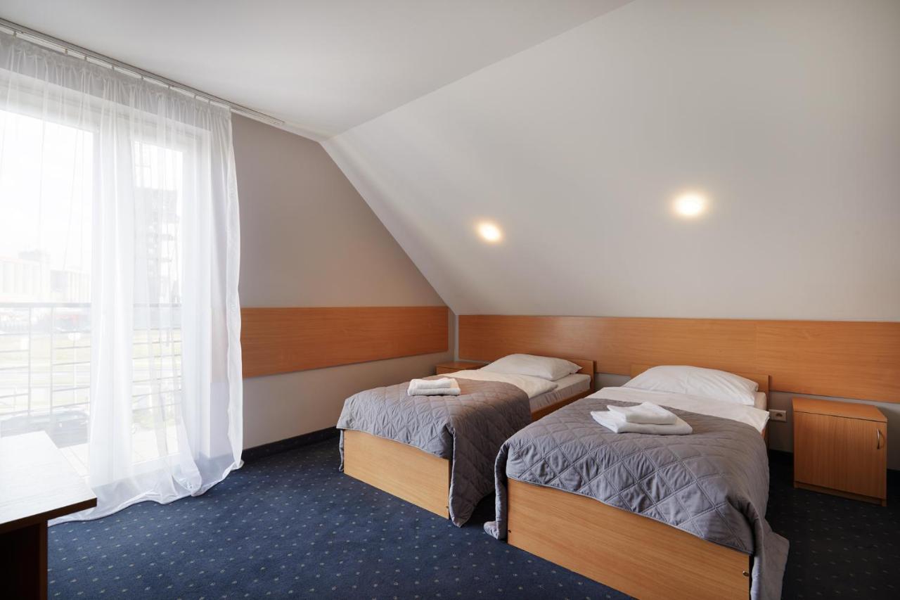 Hotel Wena Кельце Экстерьер фото