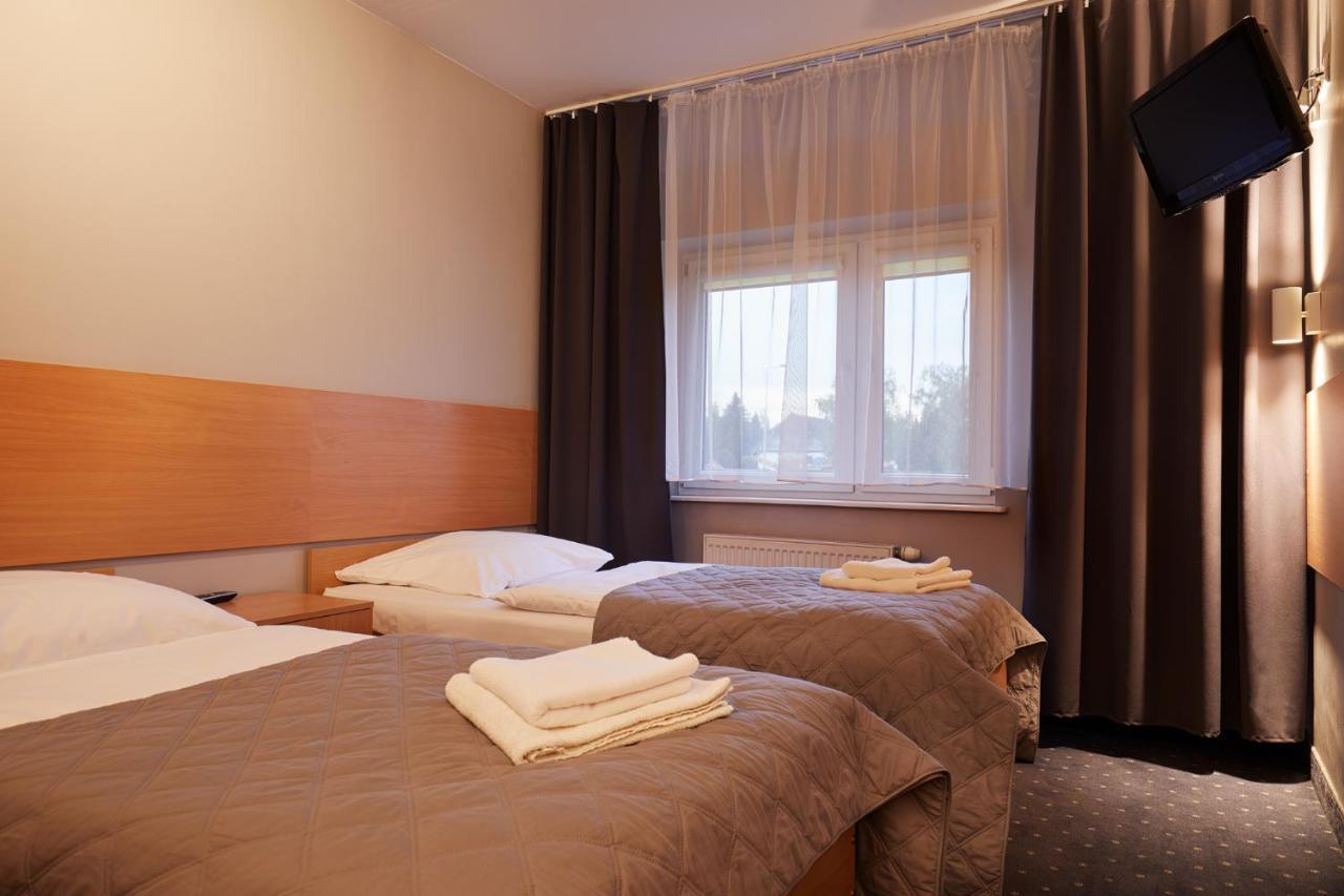 Hotel Wena Кельце Экстерьер фото